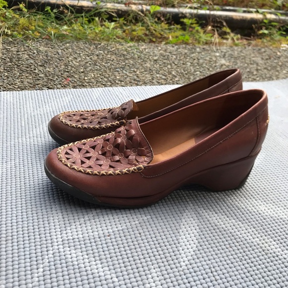 Nurture Brown leather wedge shoe - Picture 4 of 7
